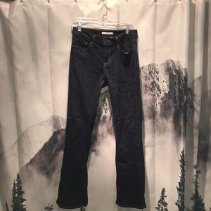 Dark blue bootcut Levi’s !🐎💘
